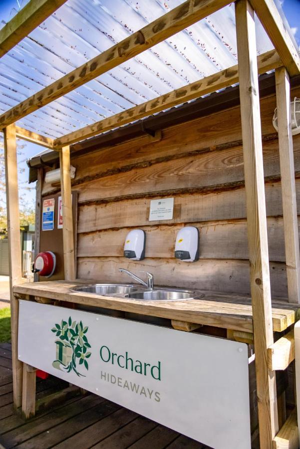 Orchard Hideaways Hotel Penrith Exterior photo